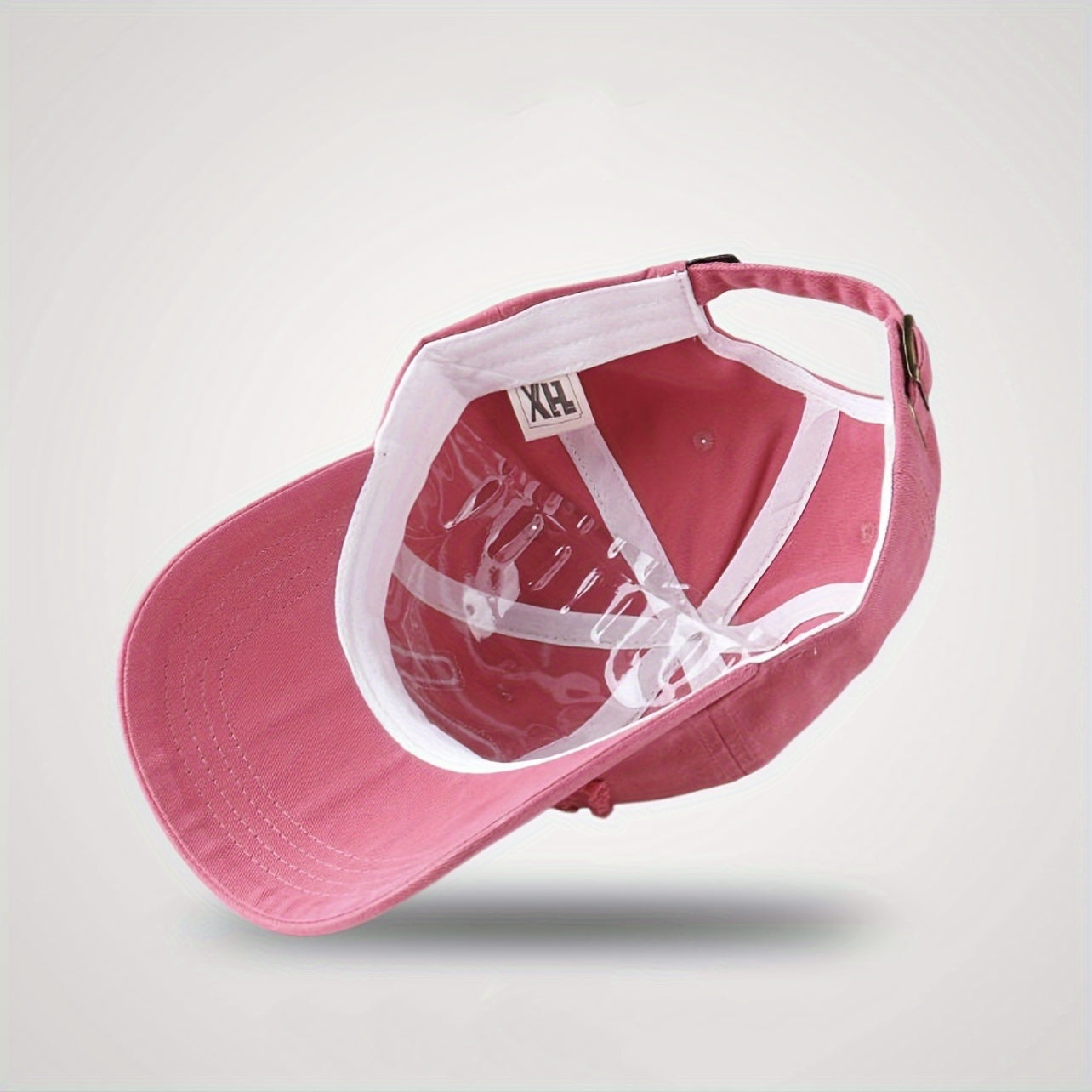 A New Women'S Pink Baseball Cap with Large Letter Embroidery, Suitable for Both Men And Women in Spring And Autumn, a Korean-Style Versatile Cap That Makes The Face Look Smaller, an Ideal Gift Choice for Fashionable Couples.
