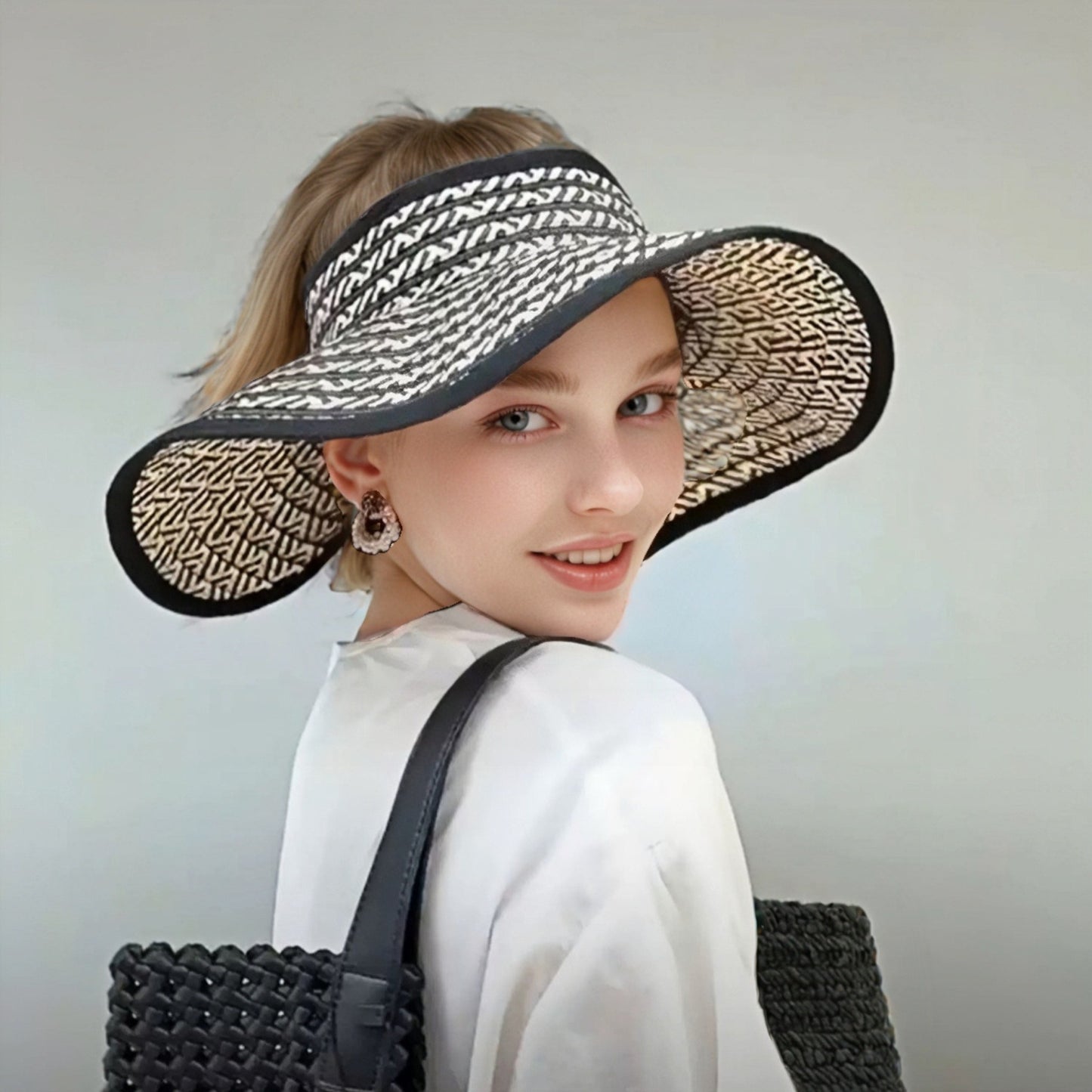 Stylish Sun Hat Lightweight Foldable Women's Wide Brim Sun Hat | Black & White Geometric Pattern, Breathable Summer Beach Hat for Outdoor Activities, Vacation Accessories, Stylish Durable Headwear
